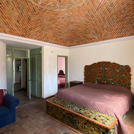 Casa Arbol Hotel Альенде Экстерьер фото