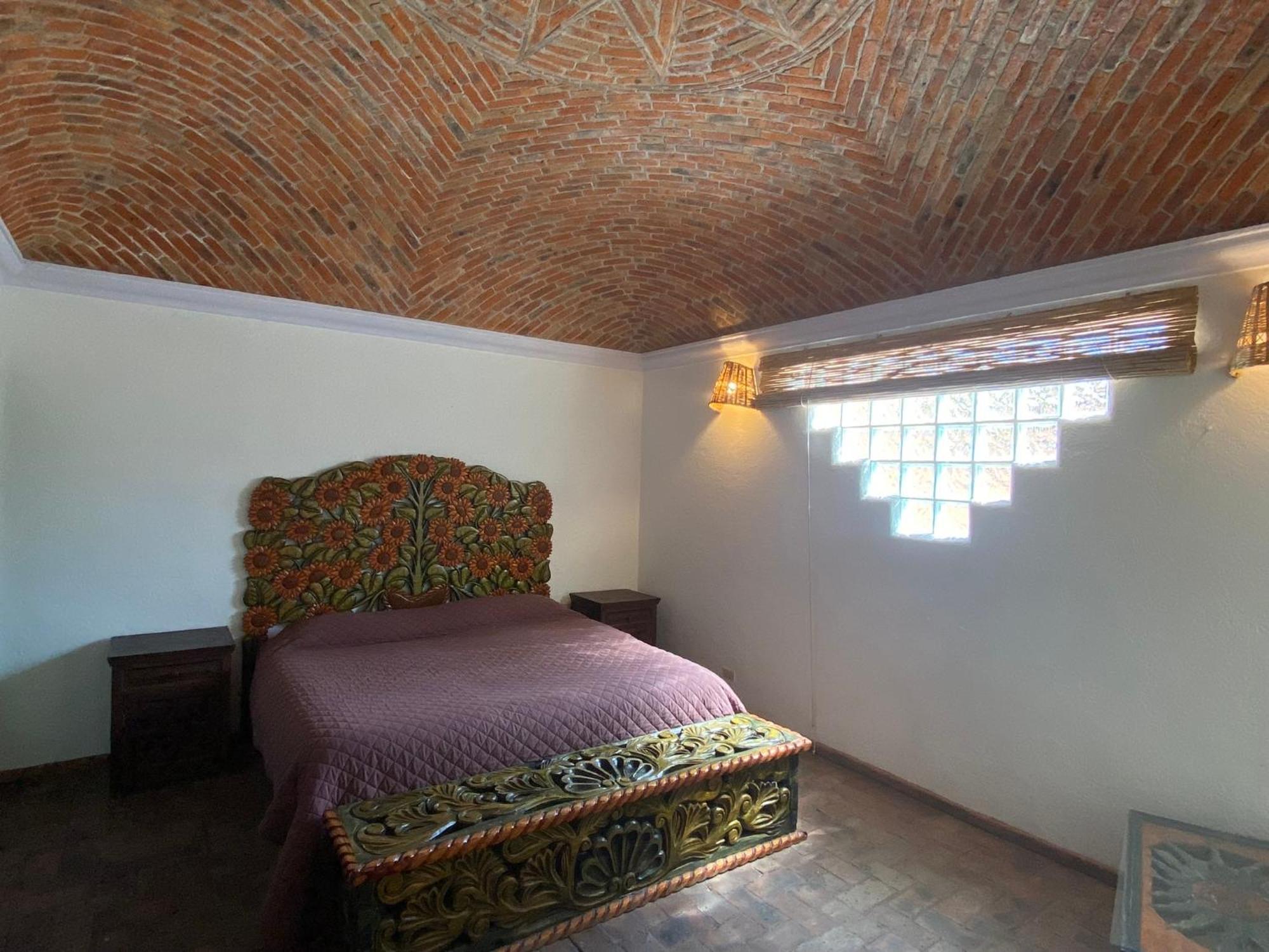 Casa Arbol Hotel Альенде Экстерьер фото